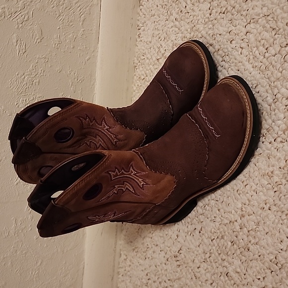 Ariat Shoes - Ariat fat baby size 8.5 cowgirl boot